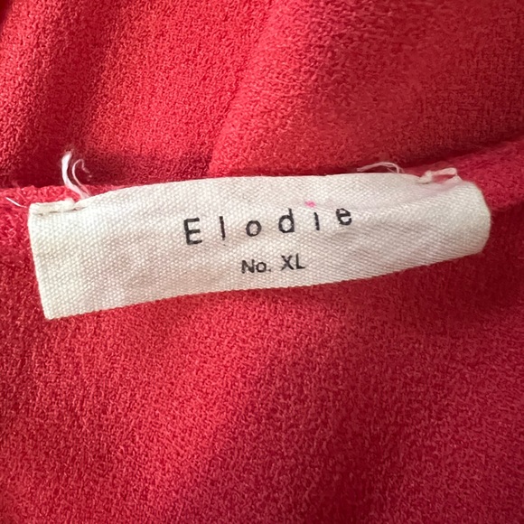 Elodie short sleeve blouse in coral with black trim and button detail, size xl. - Picture 13 of 13